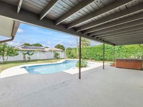 1024 NW 83rd Dr, Coral Springs FL 33071