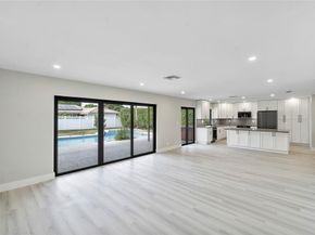 1024 NW 83rd Dr, Coral Springs FL 33071