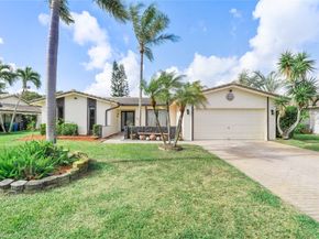 1024 NW 83rd Dr, Coral Springs FL 33071