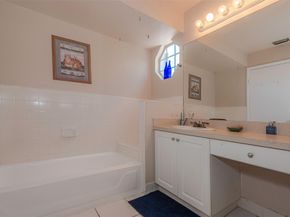 Undisclosed Address #FX-10501020, Miami FL 33186