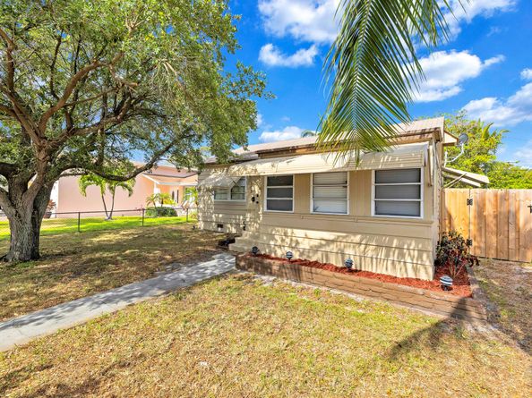 1031 N C Street, Lake Worth Beach FL 33460