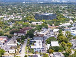 515 S Crescent Drive 302, Hollywood FL 33021