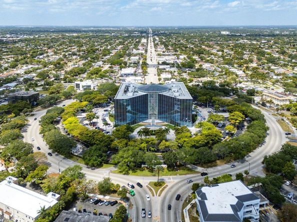 515 S Crescent Drive 302, Hollywood FL 33021