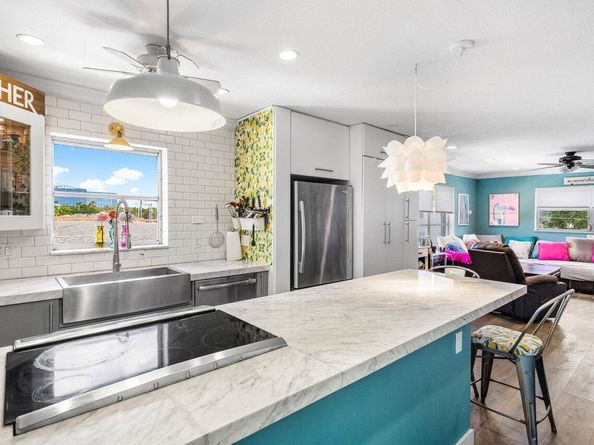 515 S Crescent Drive 302, Hollywood FL 33021
