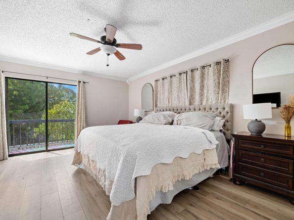 4643 Holly Lake Drive, Lake Worth FL 33463