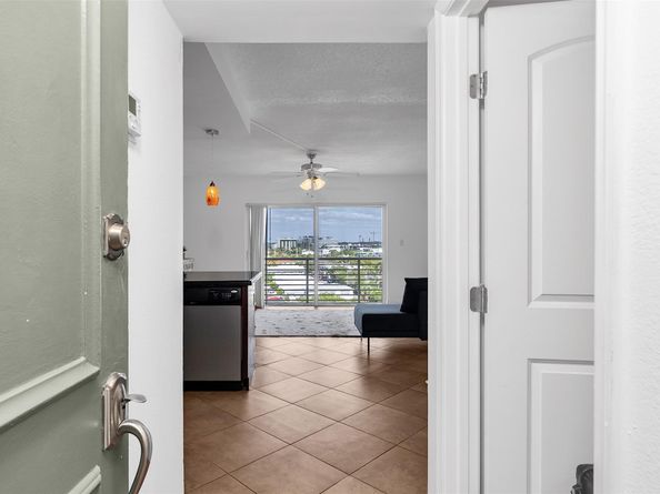 2900 NE 30th St 8E, Fort Lauderdale FL 33306