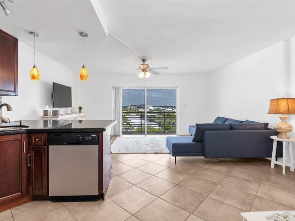 2900 NE 30th St 8E, Fort Lauderdale FL 33306