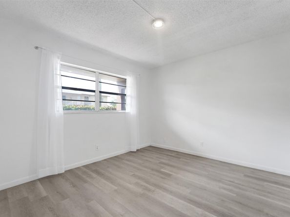 7605 NW 5th Pl 103, Margate FL 33063