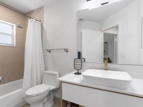 6607 NW 25th Way, Boca Raton FL 33496