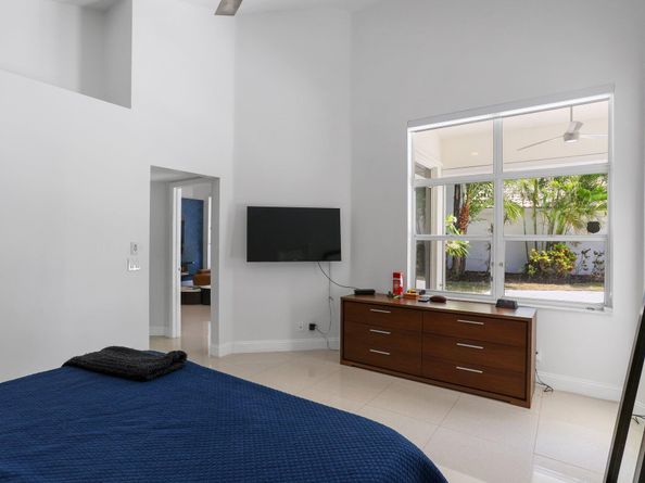 6607 NW 25th Way, Boca Raton FL 33496