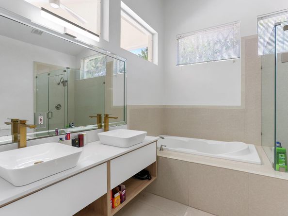 6607 NW 25th Way, Boca Raton FL 33496