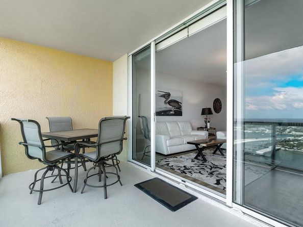2640 Lake Shore Drive 2409, Riviera Beach FL 33404