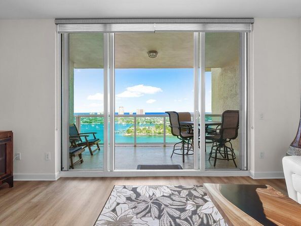 2640 Lake Shore Drive 2409, Riviera Beach FL 33404
