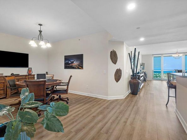 2640 Lake Shore Drive 2409, Riviera Beach FL 33404