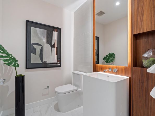 220 SE Mizner Boulevard 611, Boca Raton FL 33432