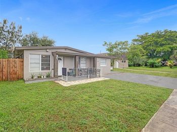 740 SW 10th St