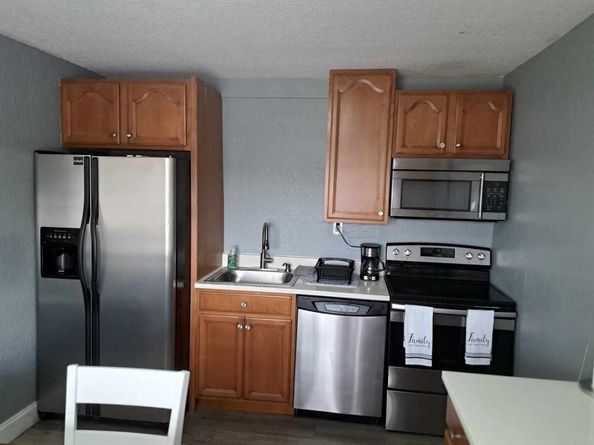 740 SW 10th St, Pompano Beach FL 33060