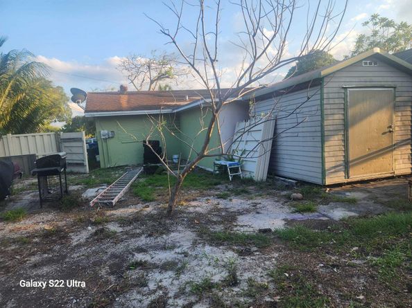 1441 W Central Street, Lantana FL 33462