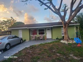 1441 W Central Street, Lantana FL 33462