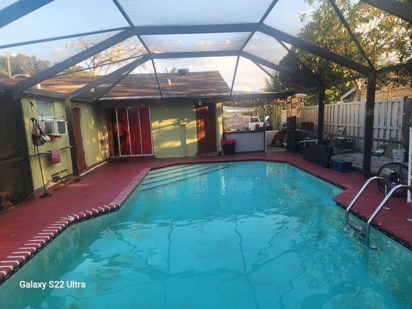 1441 W Central Street, Lantana FL 33462