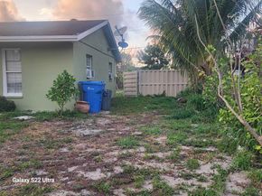 1441 W Central Street, Lantana FL 33462