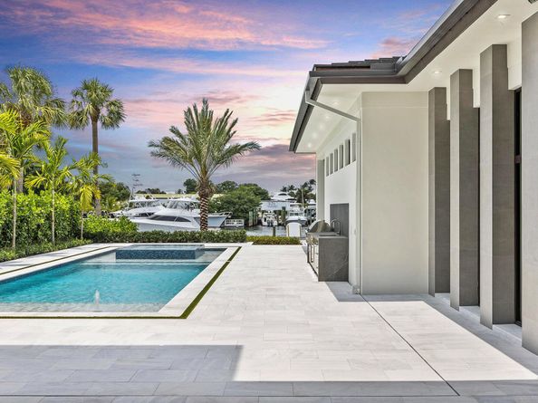 2085 Vitex Lane, North Palm Beach FL 33408