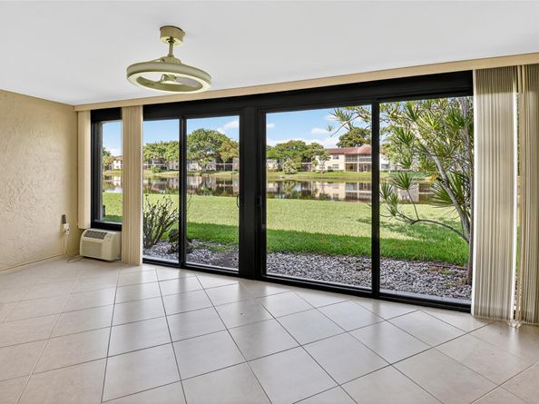 21863 Arriba Real 8G, Boca Raton FL 33433