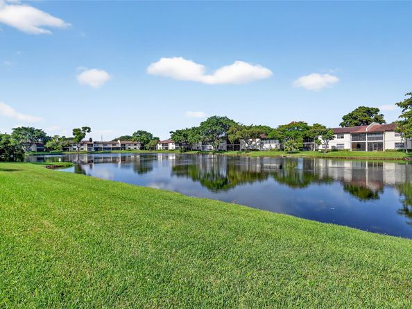 21863 Arriba Real 8G, Boca Raton FL 33433