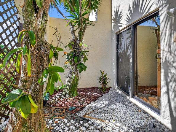 21863 Arriba Real 8G, Boca Raton FL 33433
