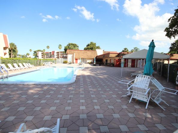 1025 Country Club Drive 108, Margate FL 33063