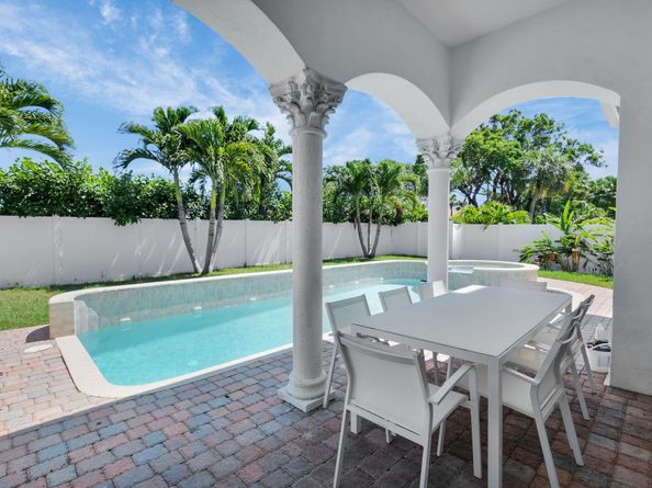 22175 Larkspur Trail, Boca Raton FL 33433