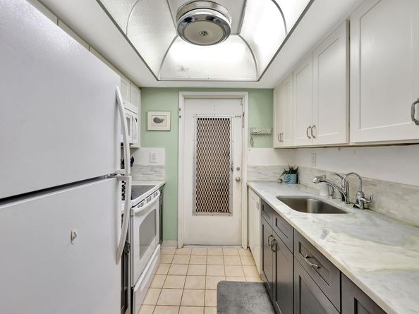 600 Pine Drive 104, Pompano Beach FL 33060