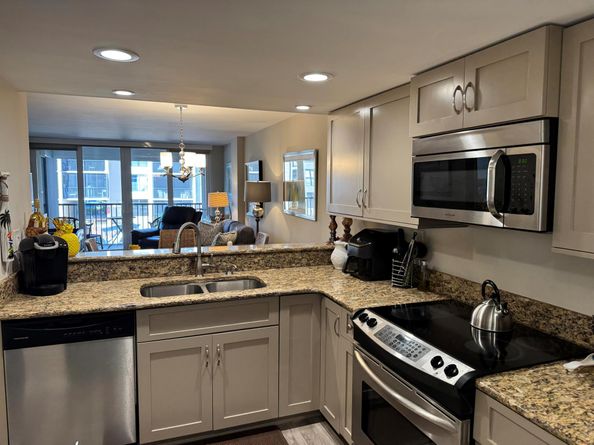 12 Royal Palm Way 2040, Boca Raton FL 33432