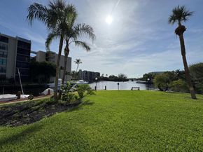 12 Royal Palm Way 2040, Boca Raton FL 33432