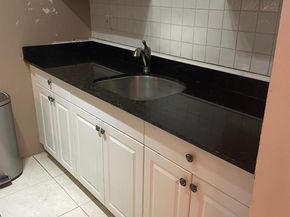 Undisclosed Address #FX-10523391, Miami FL 33162