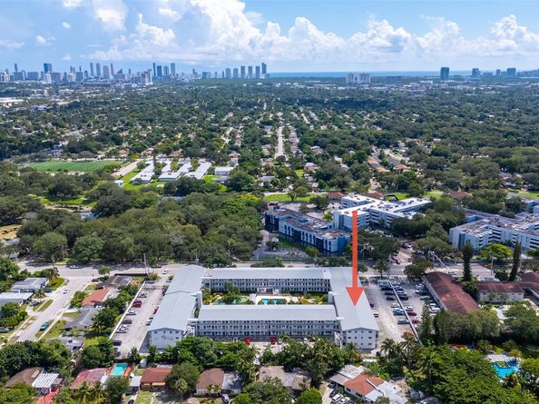 Undisclosed Address #FX-10523391, Miami FL 33162