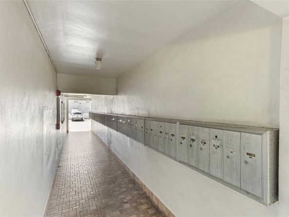 Undisclosed Address #FX-10523391, Miami FL 33162