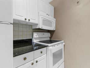 Undisclosed Address #FX-10523391, Miami FL 33162