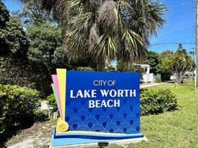 2880 Lake Osborne Drive 210, Lake Worth Beach FL 33461