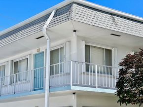 2880 Lake Osborne Drive 210, Lake Worth Beach FL 33461