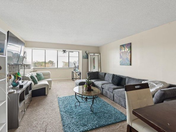 8030 Hampton Boulevard 404, North Lauderdale FL 33068