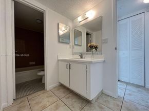 4354 NW 9th Avenue 121C, Deerfield Beach FL 33064
