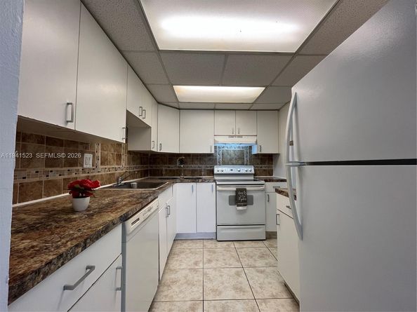 4354 NW 9th Avenue 121C, Deerfield Beach FL 33064