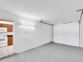 8211 NW 10th St, Pembroke Pines FL 33024