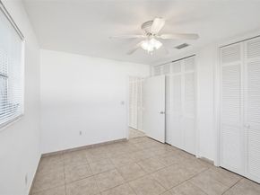 8211 NW 10th St, Pembroke Pines FL 33024