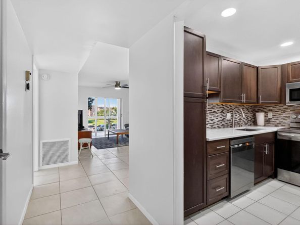 2615 NE 1st Court 201, Boynton Beach FL 33435