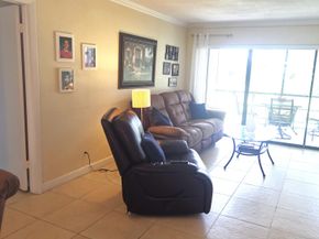 5715 Fairway Park Drive 201, Boynton Beach FL 33437