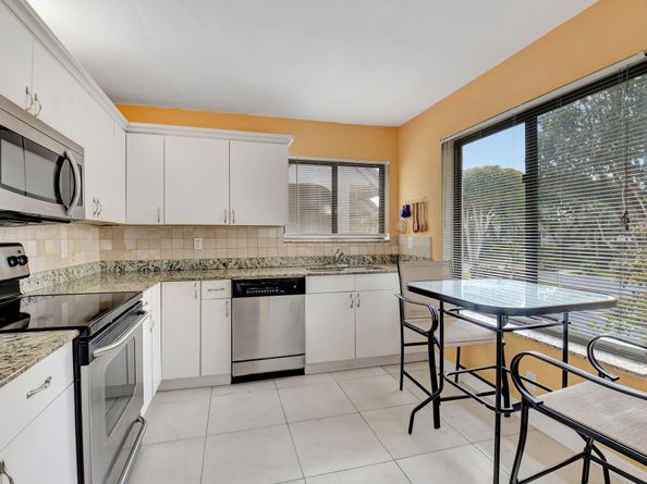 5715 Fairway Park Drive 201, Boynton Beach FL 33437