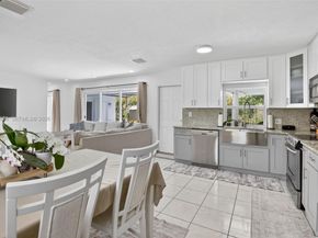 292 SW 52nd Avenue, Plantation FL 33317