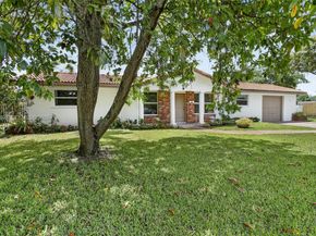 292 SW 52nd Avenue, Plantation FL 33317